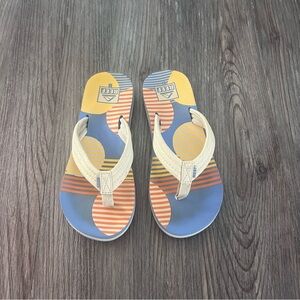REEF kids sandals size 3